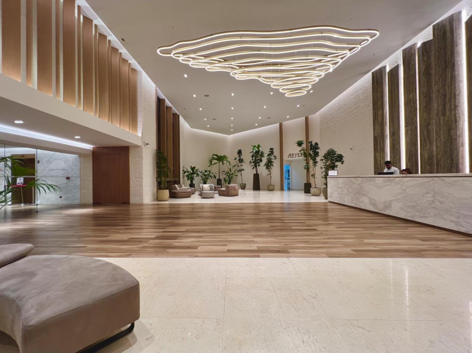 Luxury Difc, Xl Layout, Pool, Gym, Skyline View * Dubai