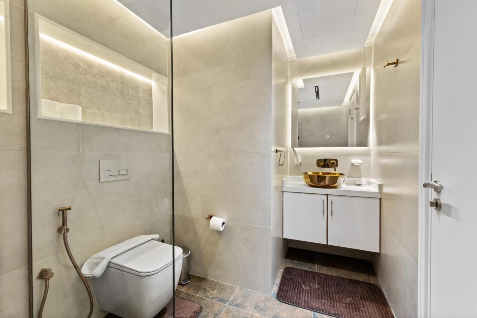 Apartment Luxury Difc, Xl Layout, Pool, Gym, Skyline View